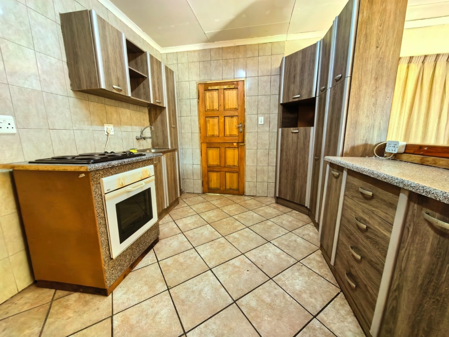 3 Bedroom Property for Sale in Roodia Free State